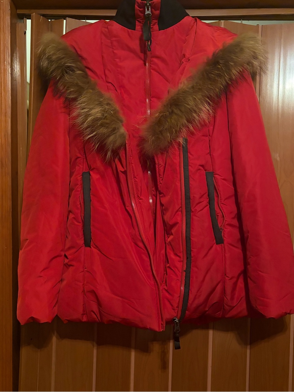 Best rich Hooded Fur Trim Red cotton coat size Medium